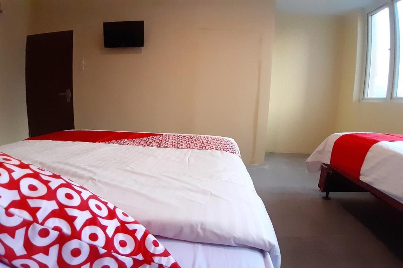 Oyo 1053 Angelyn Home Stay Medan Exterior foto