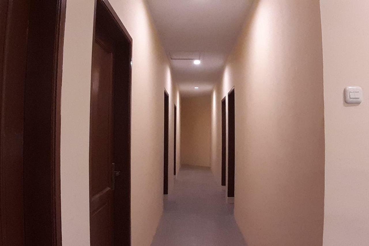 Oyo 1053 Angelyn Home Stay Medan Exterior foto